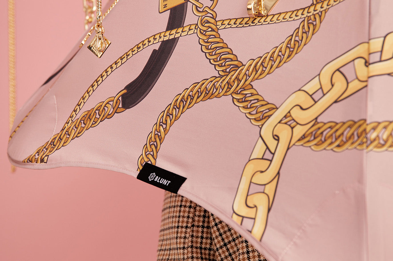 Saben x Blunt | Meet Bridget Daulby the illustrator behind the chain print